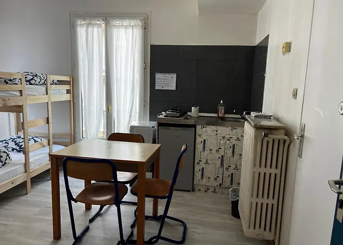Alpazur Hostel