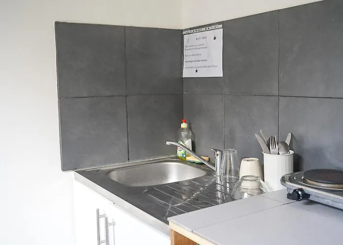 ホステル Alpazur